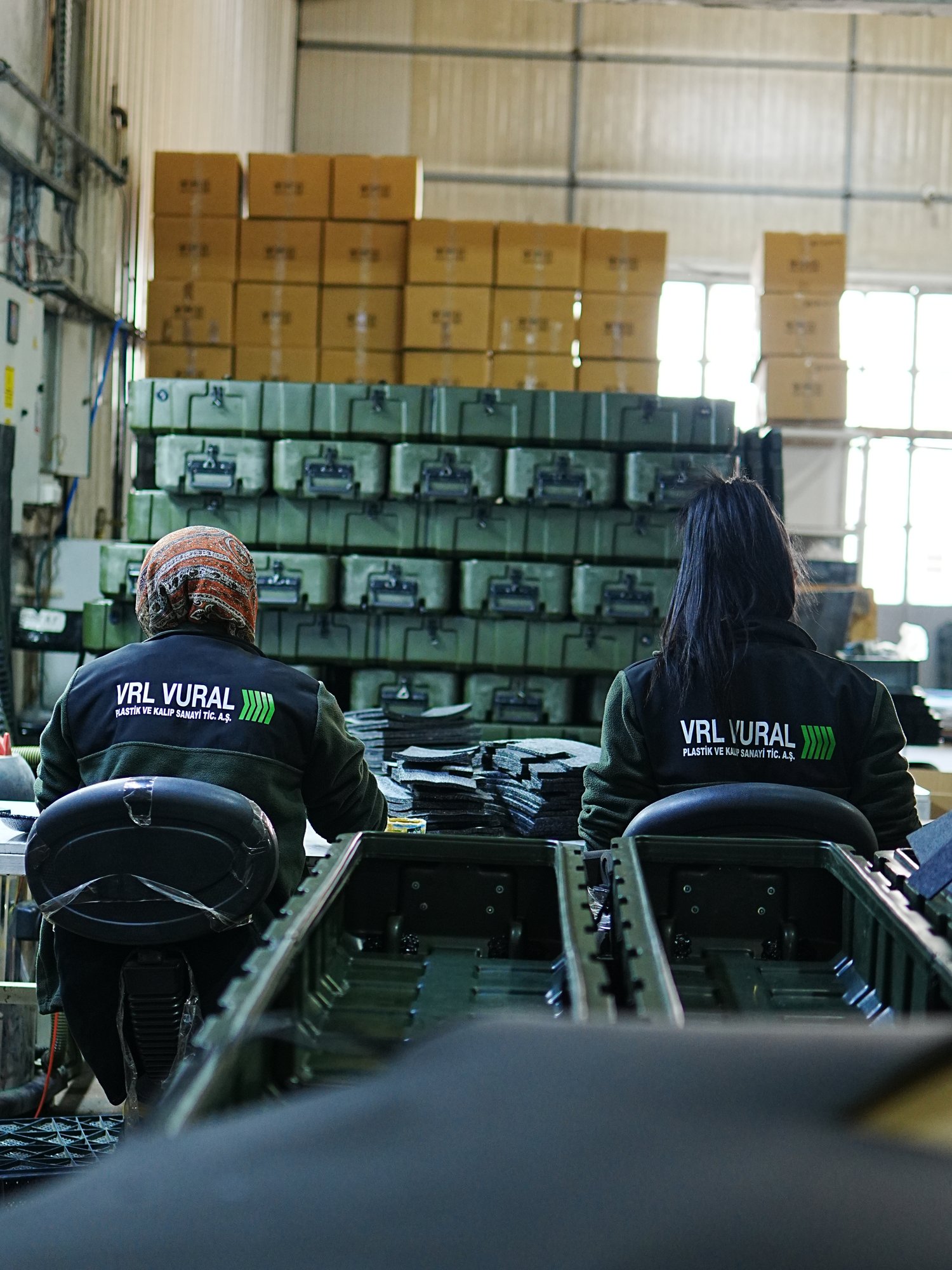 VRL Vural kadın çalışanlarımız üretim hattında